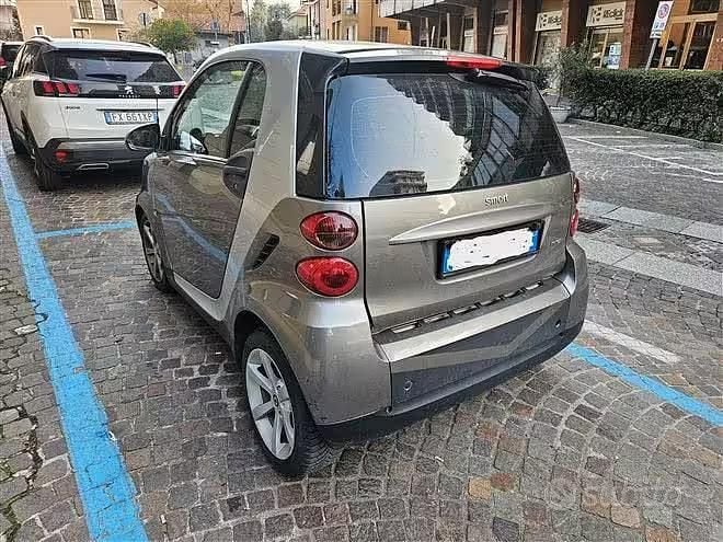 Usata Smart ForTwo Coupé 71 CV (52 kW) 2010 Grigio Coupé