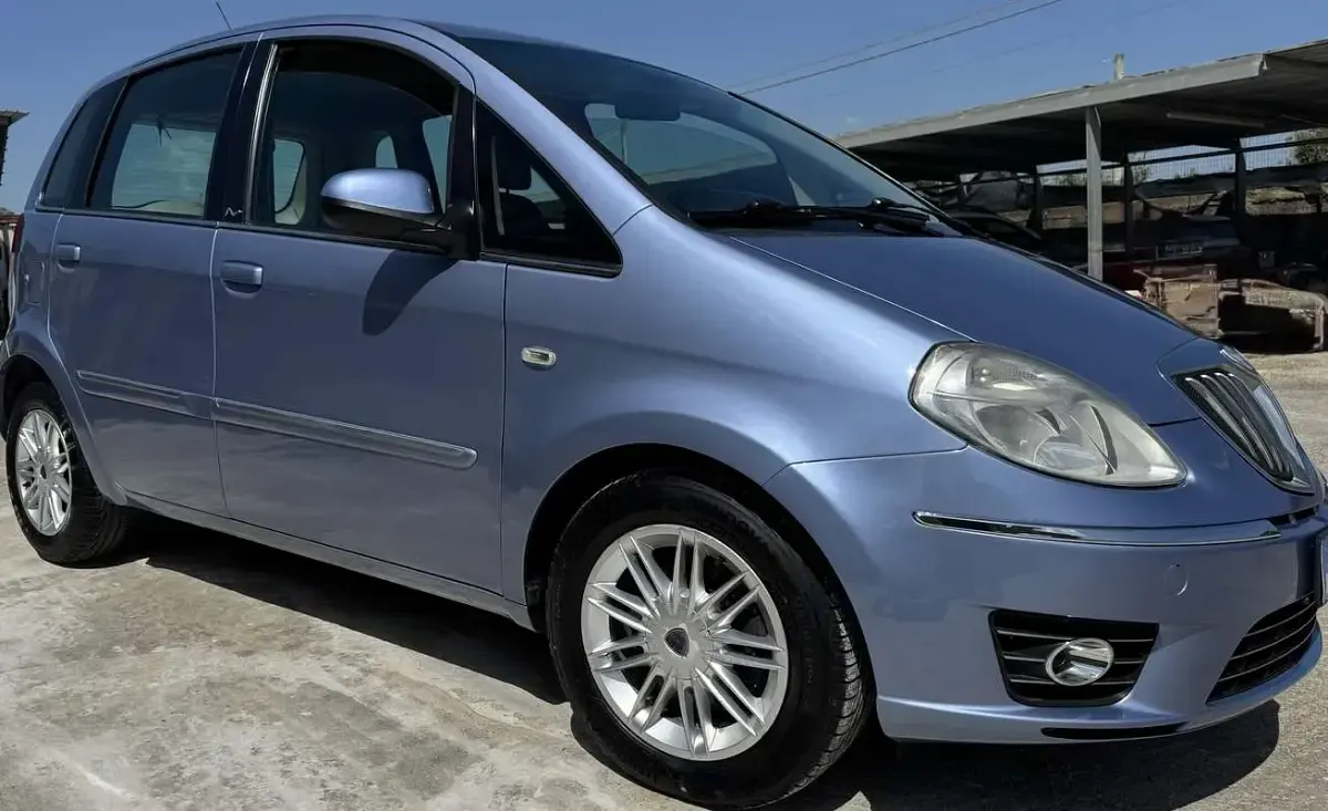 Usata Lancia Musa S 95 CV (69 kW) 2011 Monovolume