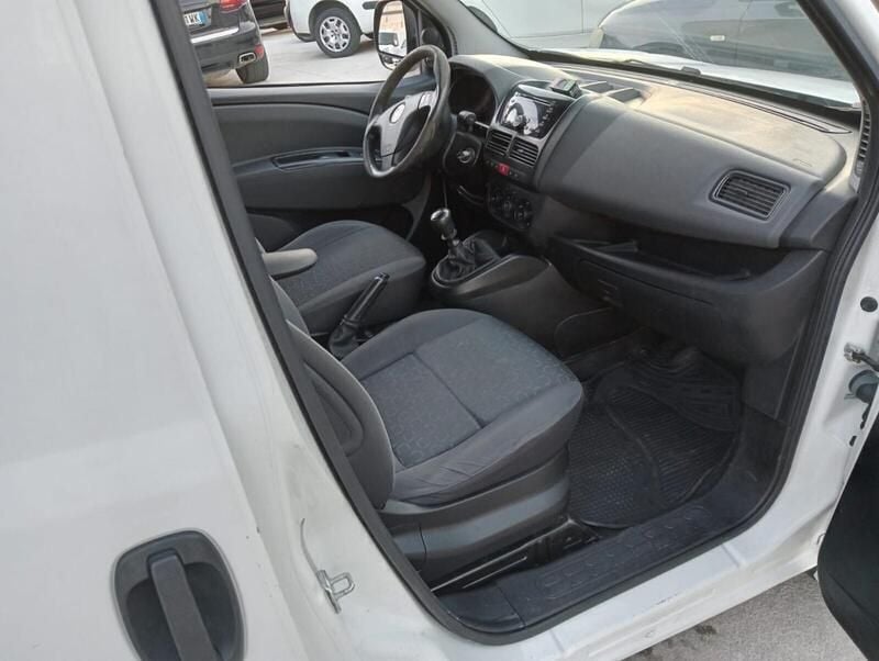 Usata Fiat Doblò 105 CV (77 kW) 2014 Bianco Monovolume