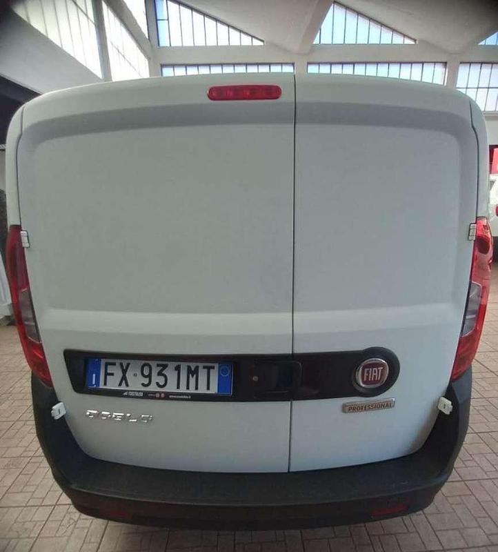 Usata Fiat Doblò 95 CV (69 kW) 2019 Bianco Monovolume