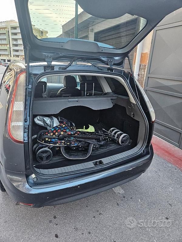 Usata Ford Focus 100 CV (73 kW) 2009 Berlina