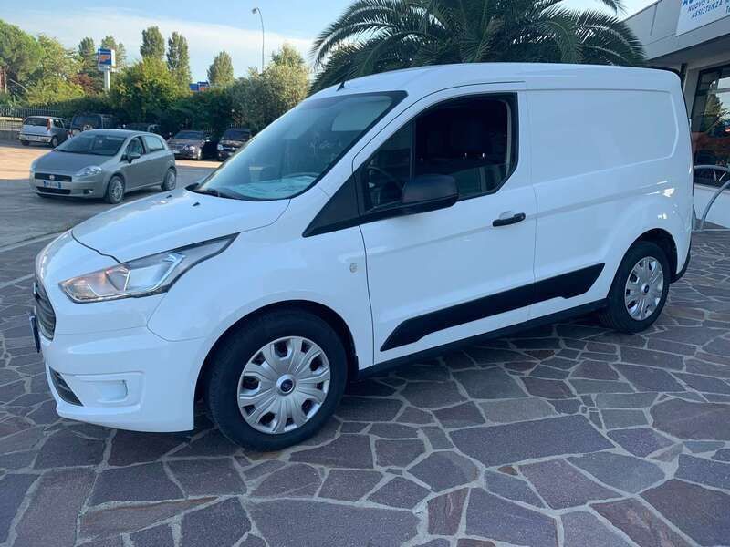 Begagnad Ford Transit 101 HK (74 kW) 2019 Vit Van