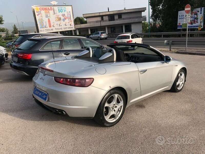Usata Alfa Romeo Spider Exclusive 185 CV (136 kW) 2009 Grigio Cabrio