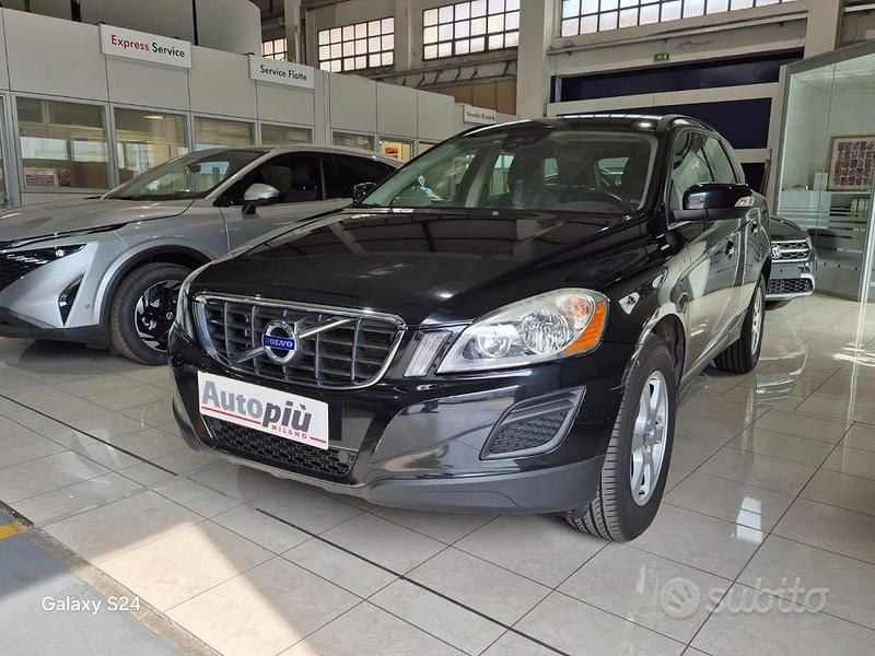 Usata Volvo XC60 Kinetic 163 CV (119 kW) 2013 Nero SUV