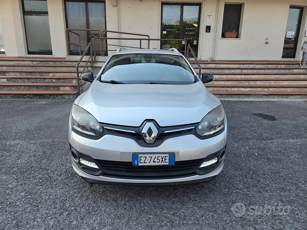 Usata Renault Mégane GrandTour 110 CV (80 kW) 2015 Grigio Station wagon
