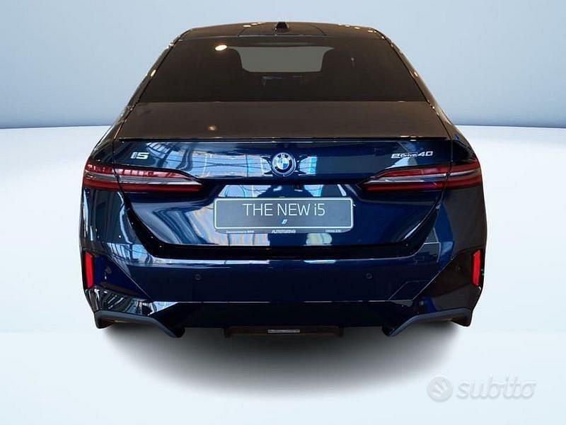 Usata BMW i5 Comfort Edition 250 kW (340 CV) 2023 Nero Berlina