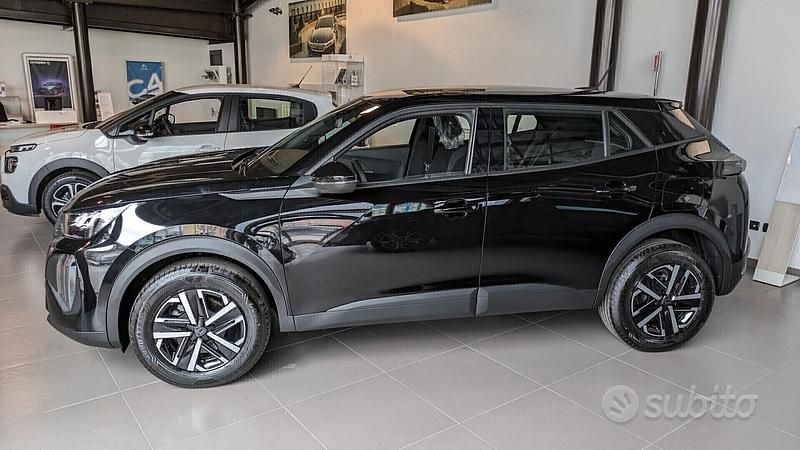 Nuova Peugeot 2008 Style 100 CV (73 kW) 2025 Grigio SUV