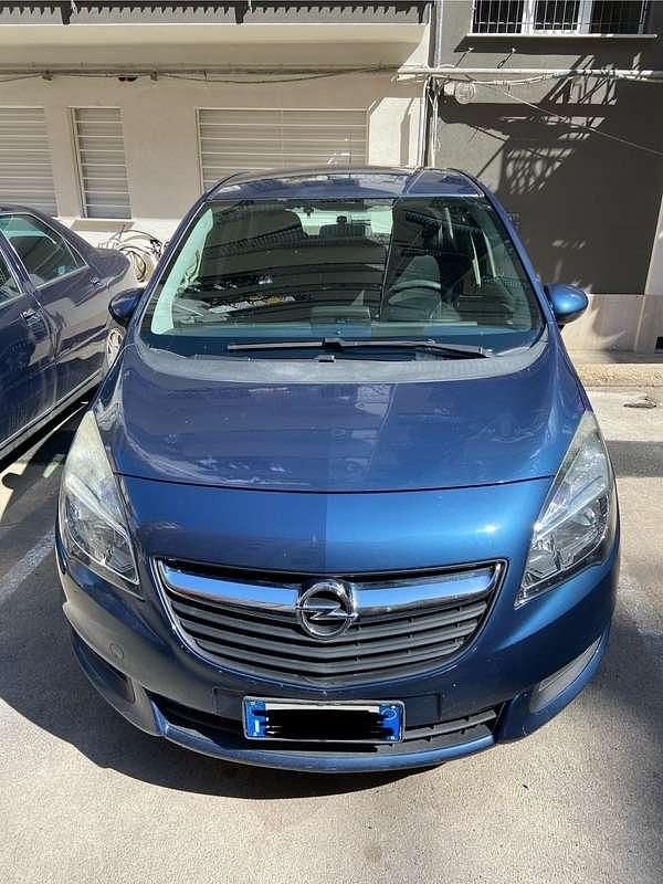 Blu/azzurro Usata 2016 Opel Meriva Design Edition Monovolume | 7500 € (Buon prezzo) - Immagine 1/4