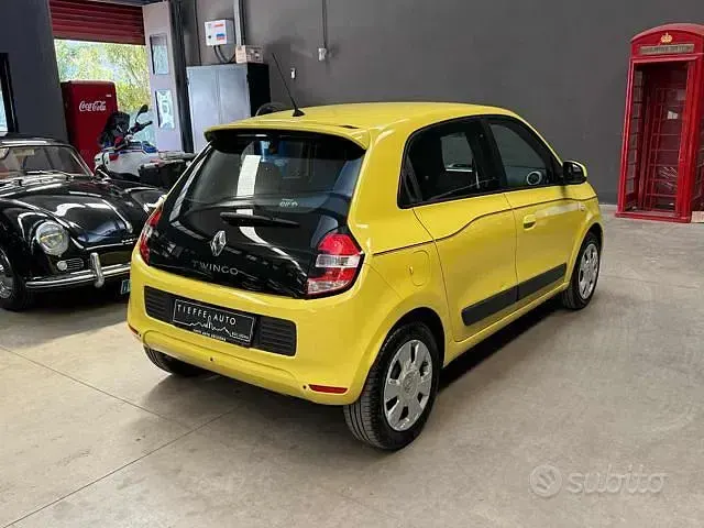 Usata Renault Twingo SE 69 CV (50 kW) 2016 Giallo metallizzato Utilitaria