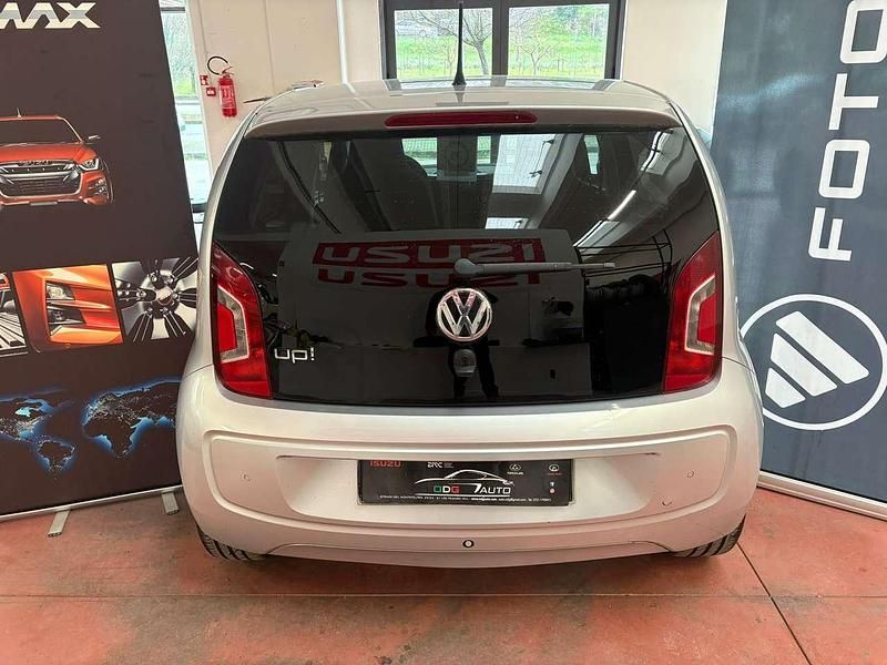 Begagnad VW up! 75 HK (55 kW) 2012 Silver Halvkombi
