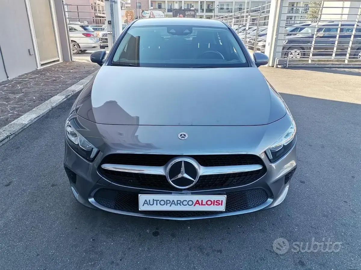 Usata Mercedes A200 150 CV (110 kW) 2021 Grigio Berlina