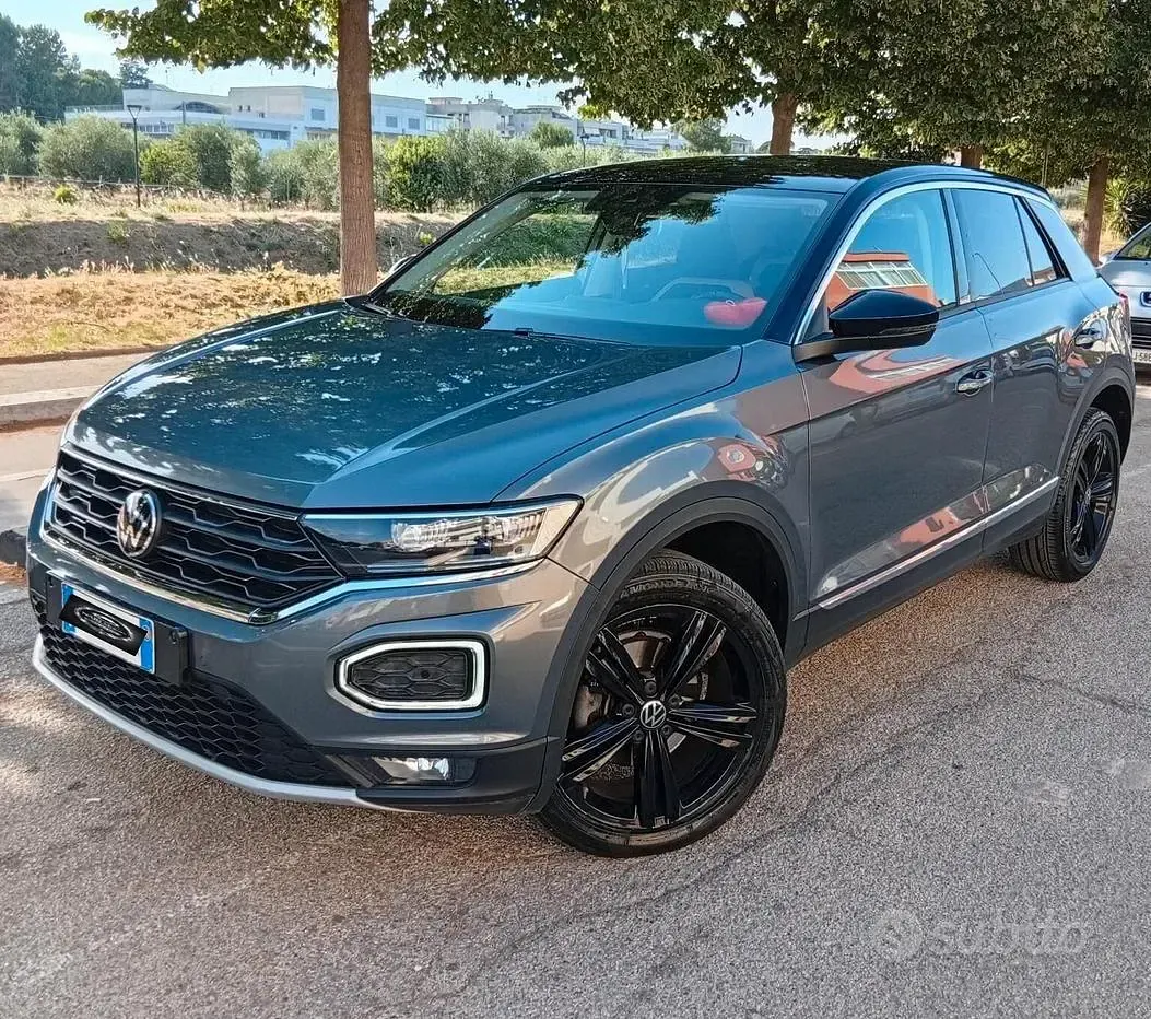 Usata VW T-Roc Style 116 CV (85 kW) 2020 Grigio SUV