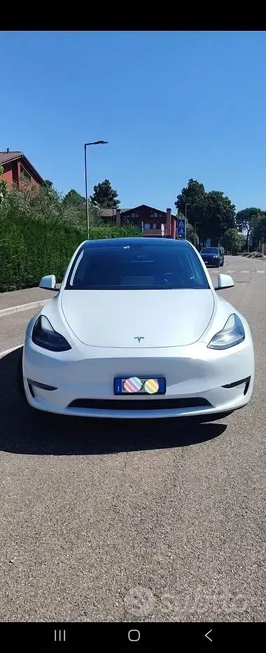 Usata Tesla Model Y 250 kW (340 CV) 2023 Bianco SUV