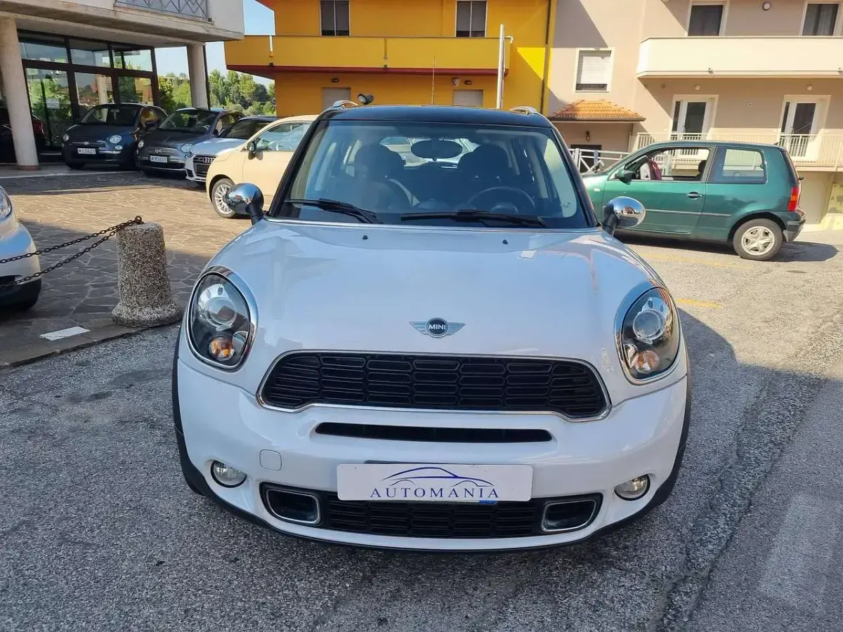 Usata Mini Cooper SD Countryman 143 CV (105 kW) 2014 Bianca con tetto nero SUV