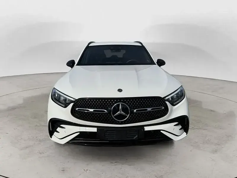 Usata Mercedes GLC300 AMG 258 CV (189 kW) 2024 Bianco SUV