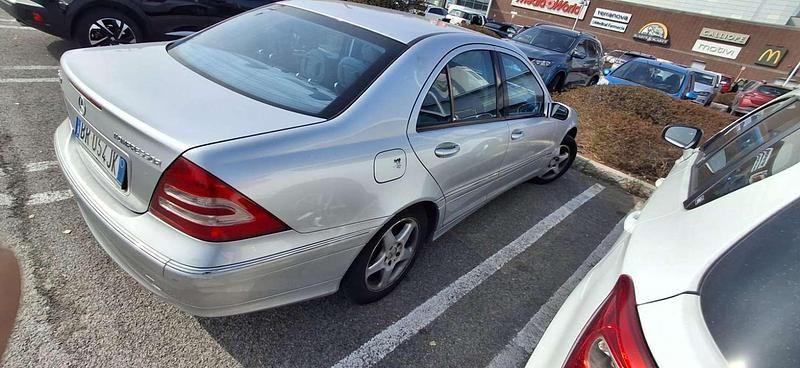Usata Mercedes C200 Avantgarde 163 CV (119 kW) 2001 Berlina