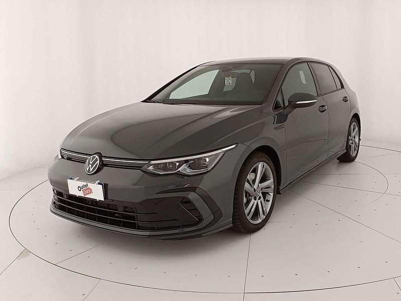 Usata VW Golf VIII R-line 150 CV (110 kW) 2023 Dolphin grey metallizzato Berlina