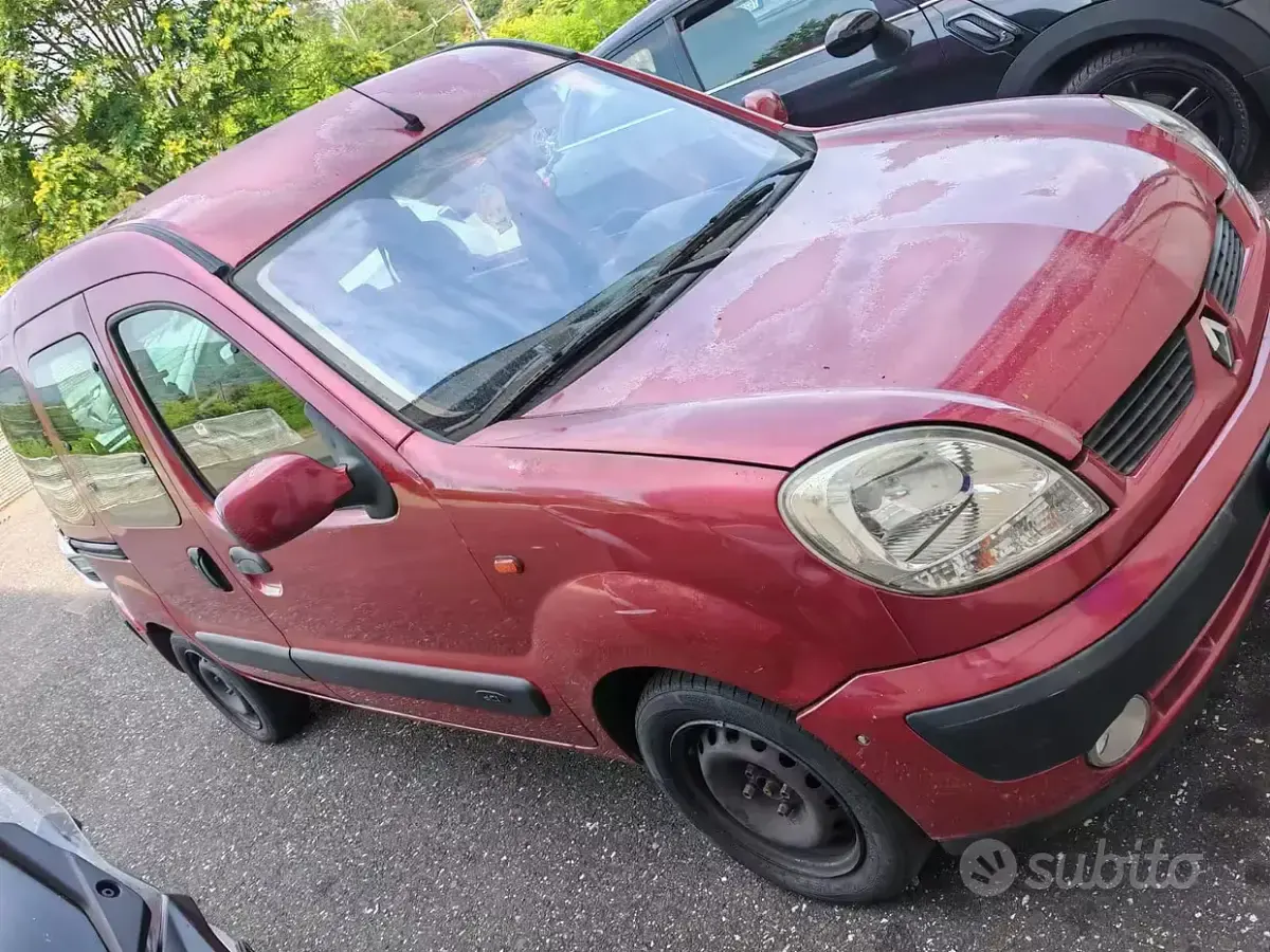 Usata Renault Kangoo 82 CV (60 kW) 2004 Monovolume