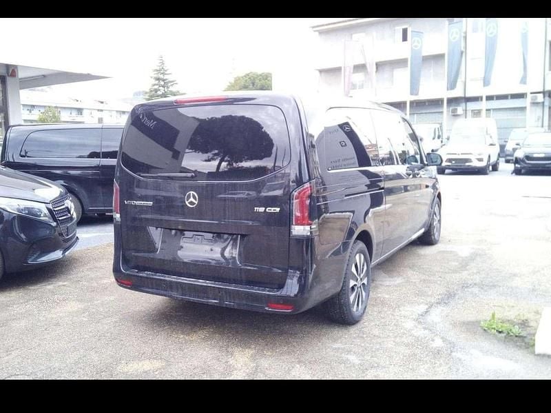 Nuova Mercedes Vito 190 CV (139 kW) 2026 Nero ossidiana Furgone