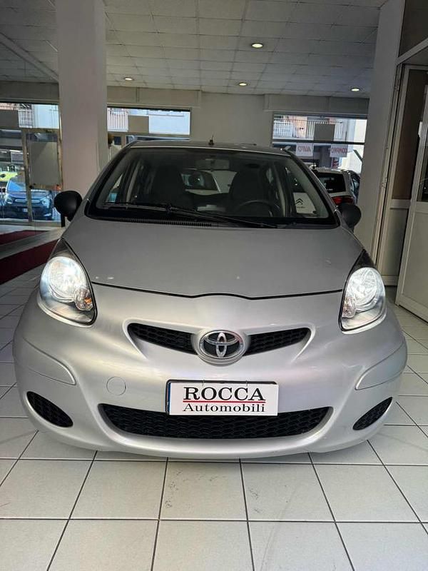 Usata Toyota Aygo Connect Style 2011 Argento Utilitaria
