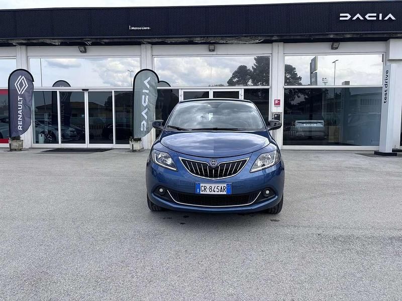 Usata Lancia Ypsilon 69 CV (50 kW) 2023 Blu/azzurro Utilitaria