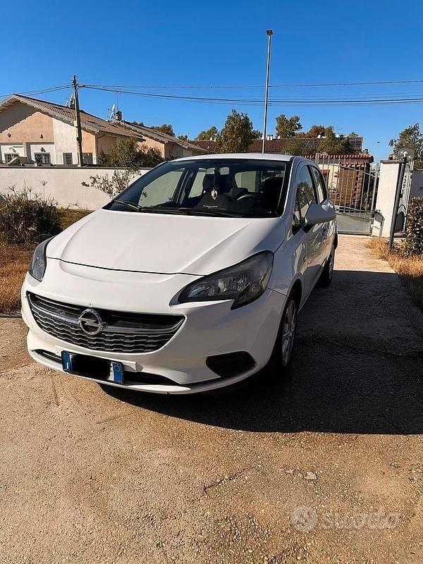 Usata 2015 Opel Corsa Tre volumi | 5500 € (Buon prezzo) - Immagine 1/4