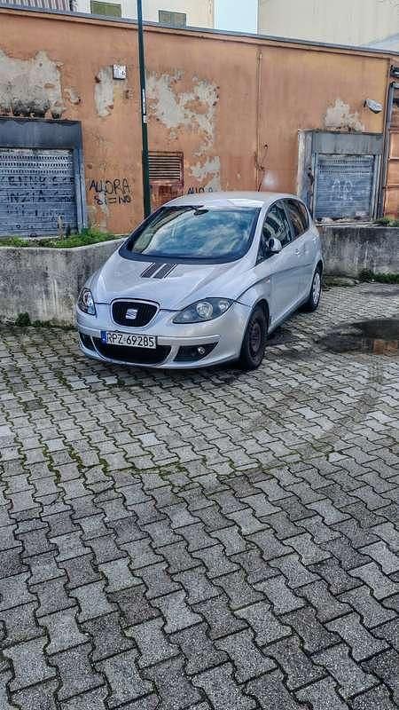 Usata Seat Altea 105 CV (77 kW) 2010 Argento Monovolume
