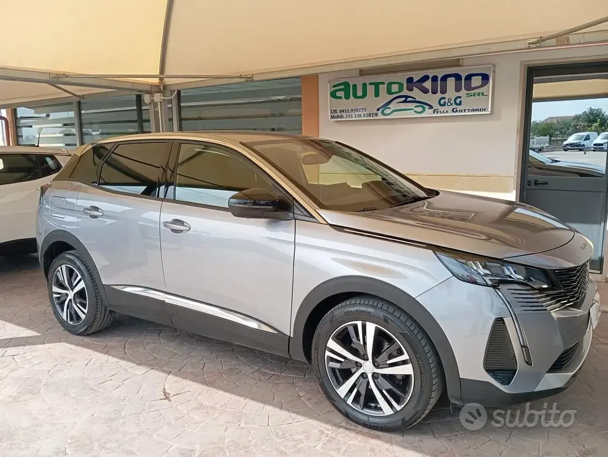 Usata Peugeot 3008 Allure 131 CV (96 kW) 2022 Grigio SUV