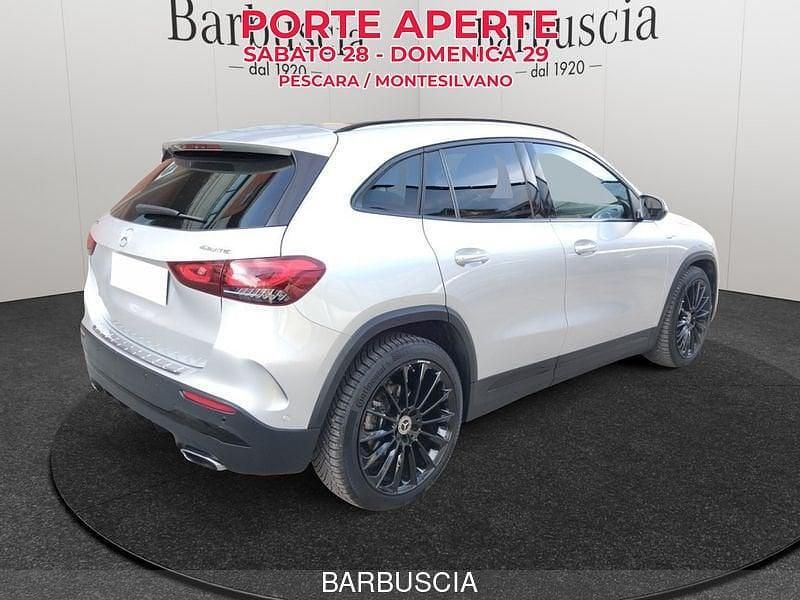 Usata Mercedes GLA200 Premium 150 CV (110 kW) 2021 Argento SUV