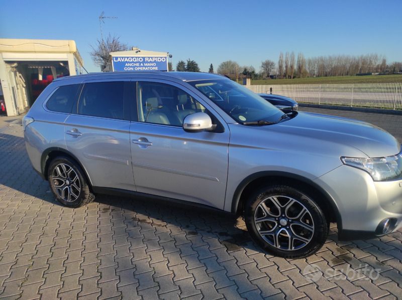 Usata 2014 Mitsubishi Outlander SUV | 9200 € - Immagine 1/4