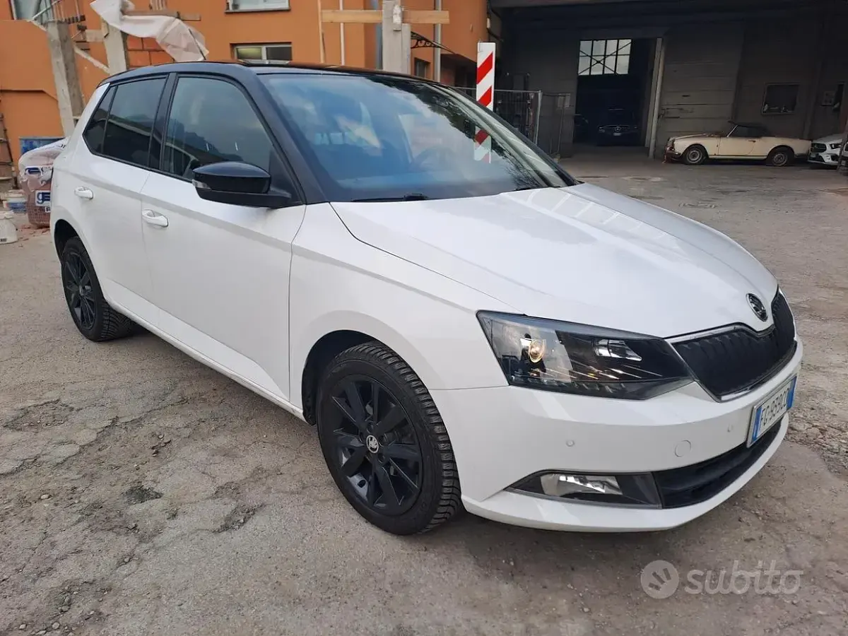 Begagnad Skoda Fabia 90 HK (66 kW) 2016 Vit Sedan