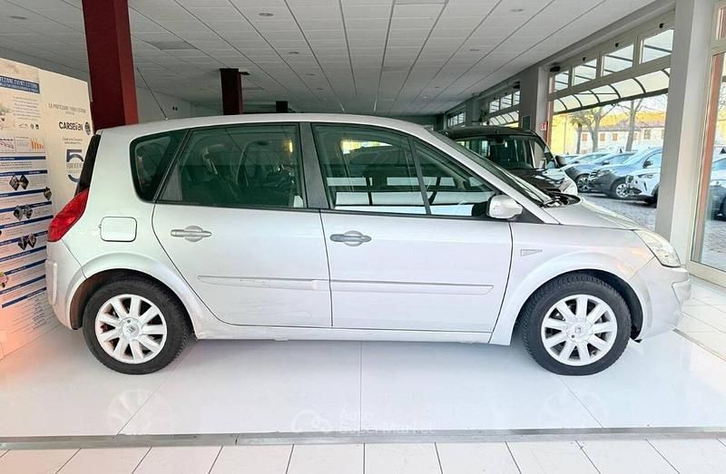 Usata Renault Scénic III 106 CV (77 kW) 2009 Other Monovolume