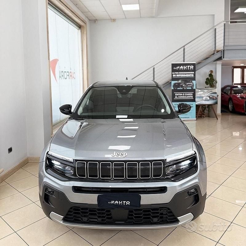 Usata Jeep Avenger Summit 101 CV (74 kW) 2025 Grigio SUV