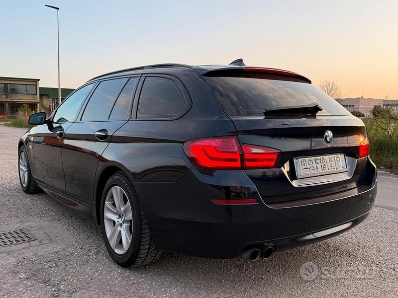 Usata BMW 530 Comfort Edition 2010 Blu Station wagon