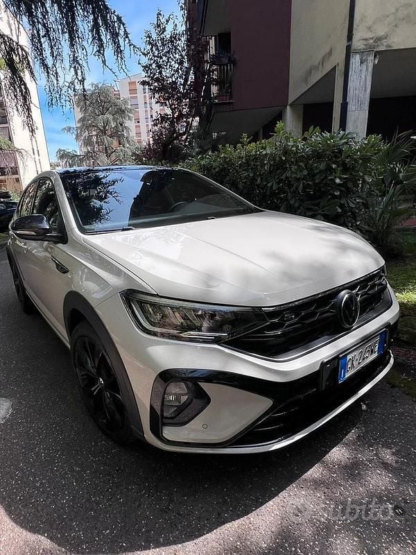 Usata VW Taigo R-line 110 CV (80 kW) 2022 Grigio SUV