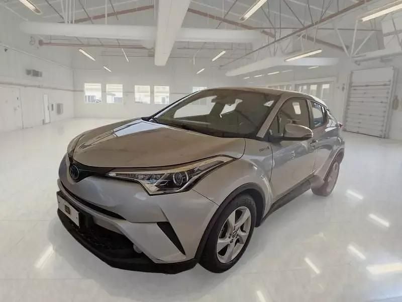 Argento Usata 2019 Toyota C-HR Business Edition SUV | 18.200 € (Cara) - Immagine 1/4