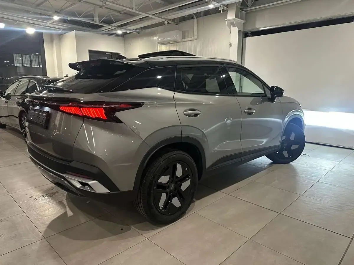 Nuova Omoda 5 147 CV (108 kW) 2026 Khaky white SUV