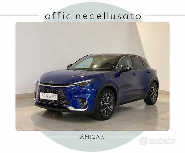 Blu Usata 2024 Lexus LBX SUV | 34.900 € (Buon prezzo) - Immagine 1/4