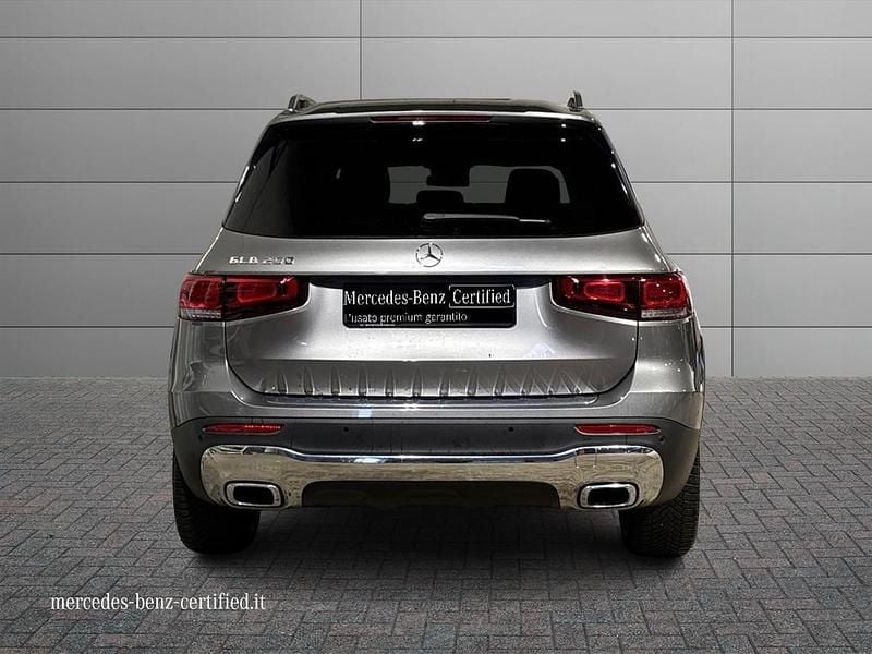 Usata Mercedes GLB200 163 CV (119 kW) 2021 Grigio montagna SUV