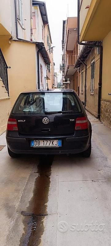 Usata VW Golf 101 CV (74 kW) 2003 Nero Monovolume