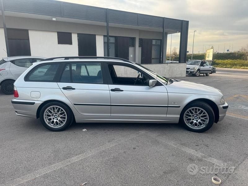 Usata BMW 318 Efficient Dynamics 118 CV (86 kW) 2000 Grigio Station wagon