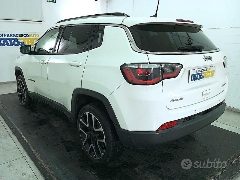 Usata Jeep Compass Limited 140 CV (102 kW) 2018 Bianco metallizzato SUV