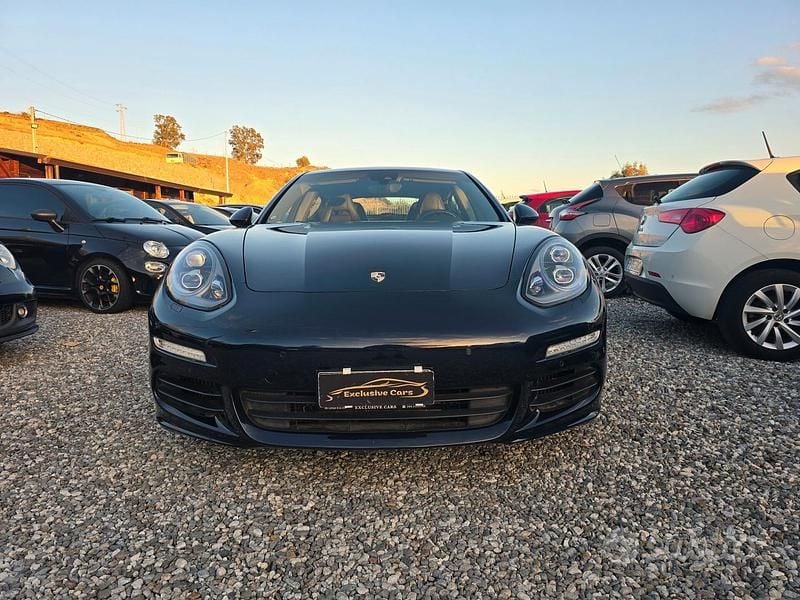Usata Porsche Panamera Platinum Edition 300 CV (220 kW) 2016 Grigio Utilitaria