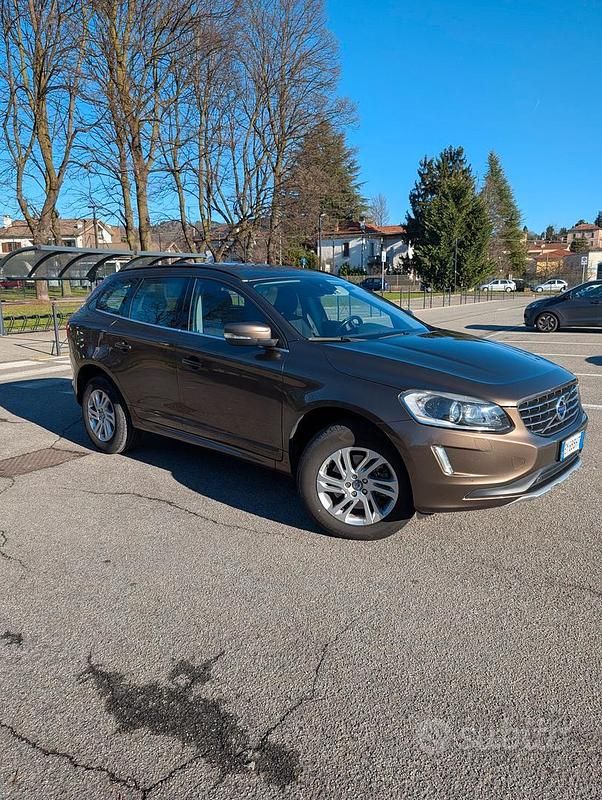 Marrone Usata 2015 Volvo XC60 SUV | 11.900 € - Immagine 1/4