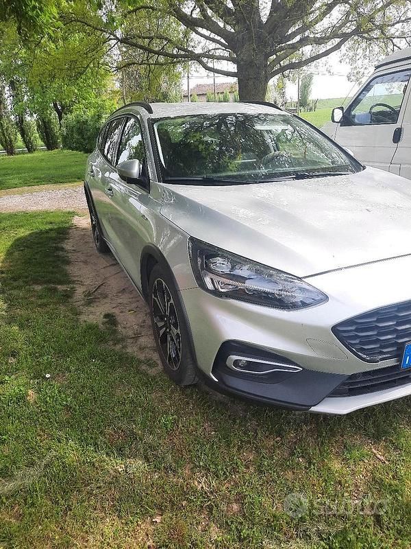 Usata Ford Focus ST-Line 125 CV (91 kW) 2019 Grigio Utilitaria