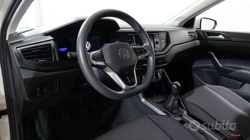 Usata VW Polo 95 CV (69 kW) 2022 Grigio Utilitaria