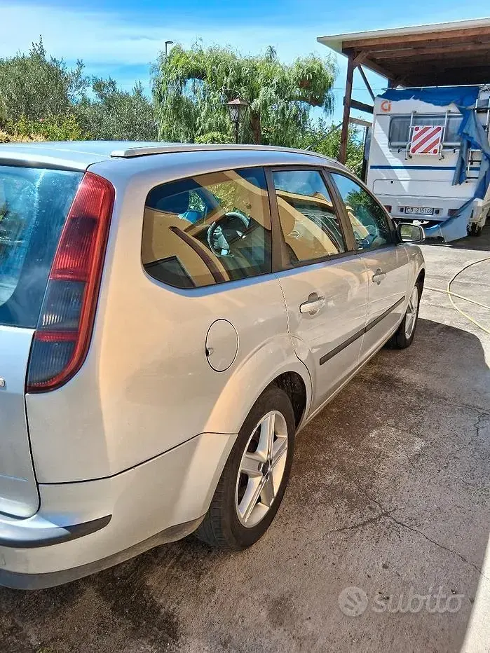 Usata Ford Focus 2007 Grigio Station wagon