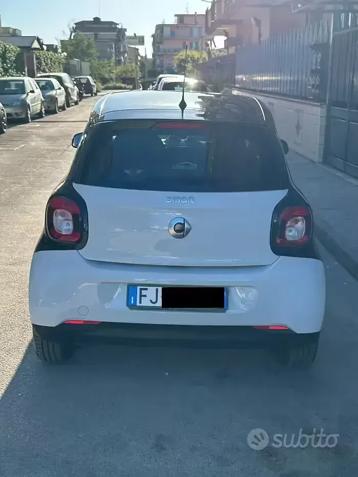 Usata Smart ForFour Prime 71 CV (52 kW) 2017 Bianco Utilitaria