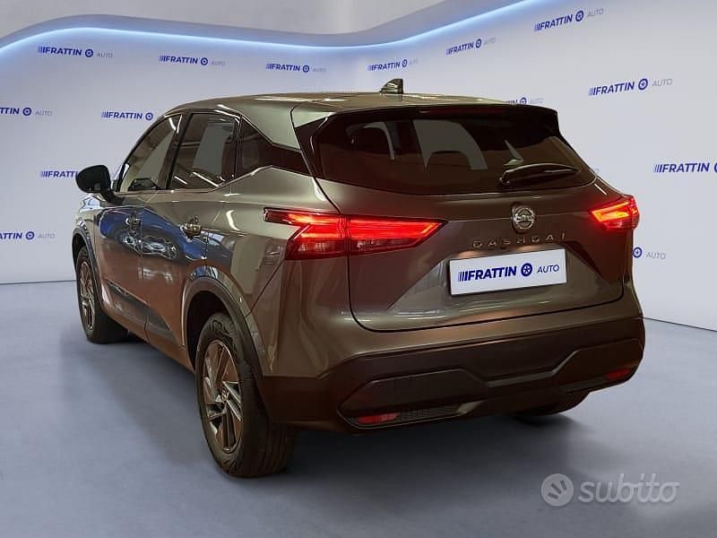 Usata Nissan Qashqai 163 CV (119 kW) 2022 Grigio scuro SUV