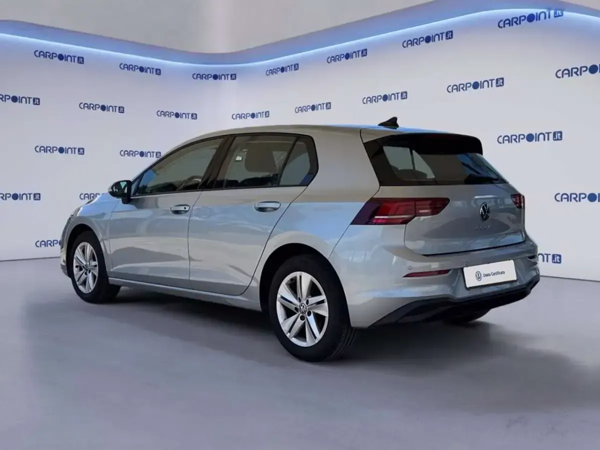 Usata VW Golf VIII Life 116 CV (85 kW) 2025 Argento Berlina